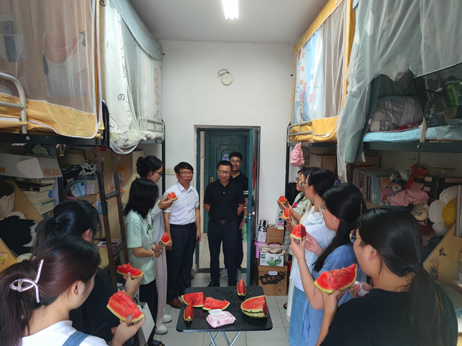 0acafe84-a629-4065-b47a-82165617fce1.jpg